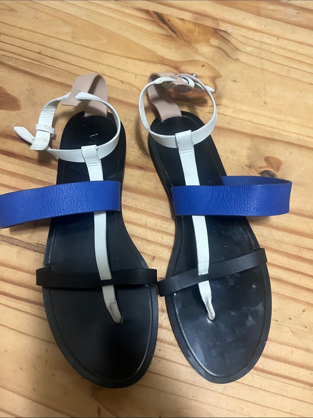 Vince Black, Blue and White T-Strap Women's Sandals - Picture 4 of 8